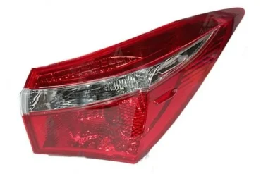 TOYOTA COROLLA DIŞ SAĞ DUYSUZ STOP LAMBASI 2013 den 2015 e Kadar